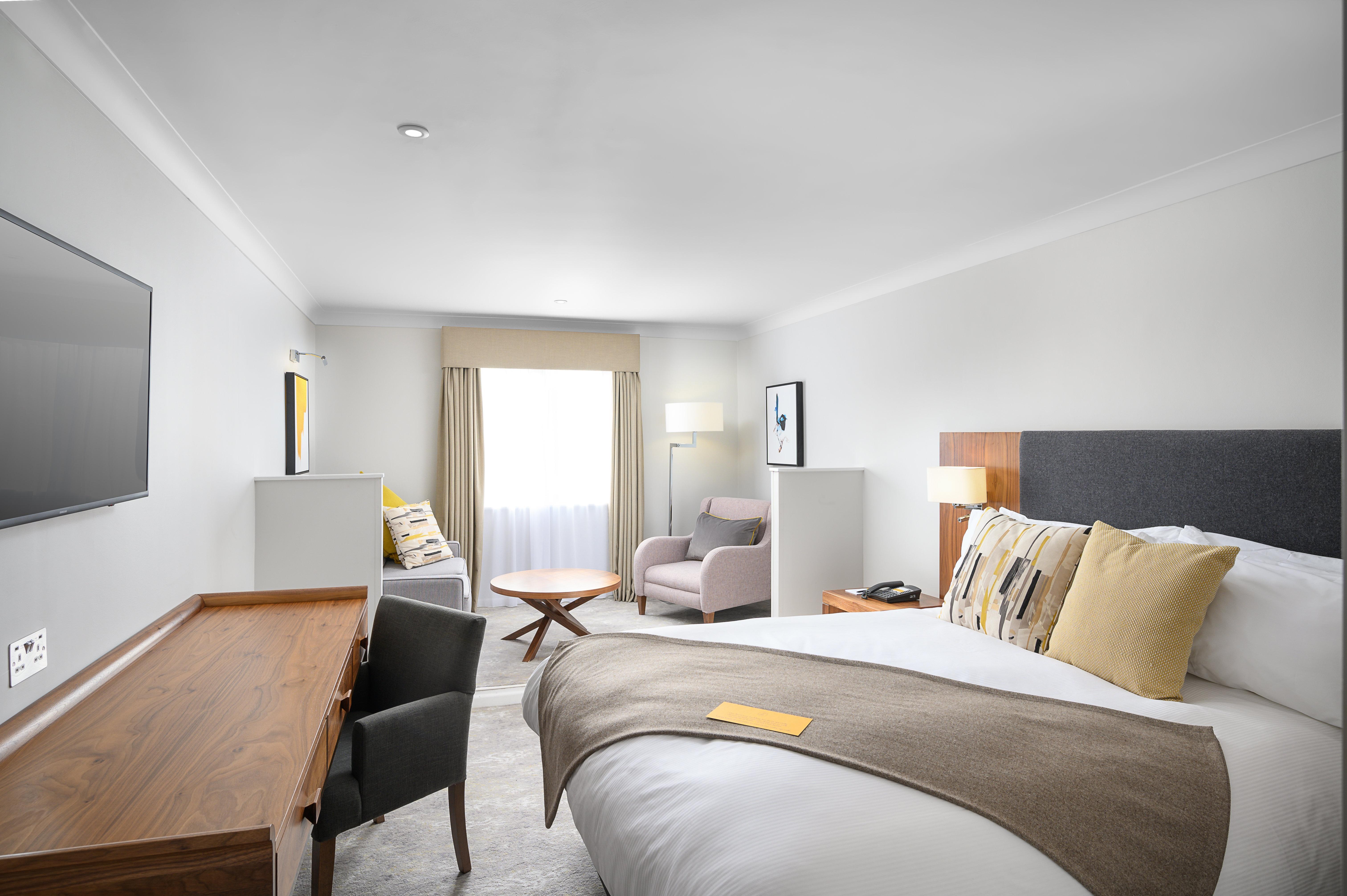 Voco Oxford Thames By Ihg Hotel Kennington  Exterior photo