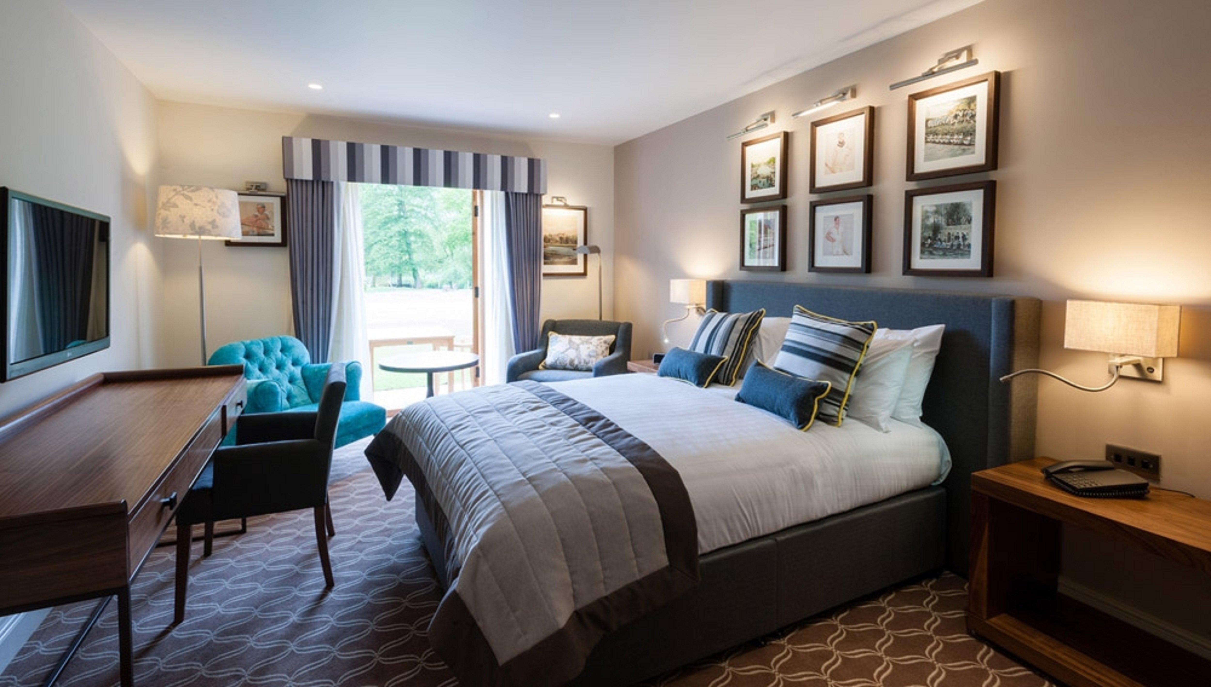 Voco Oxford Thames By Ihg Hotel Kennington  Exterior photo