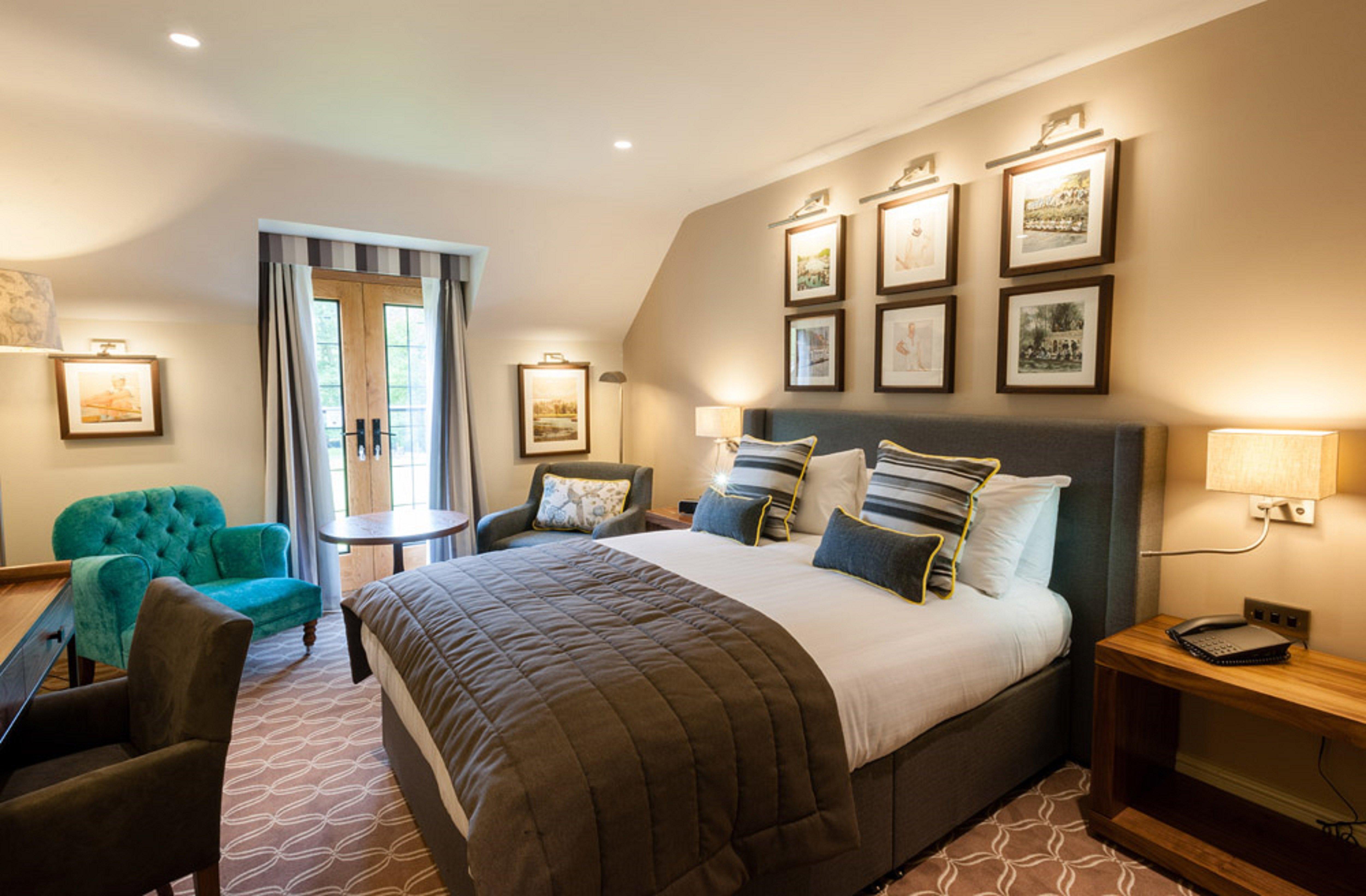 Voco Oxford Thames By Ihg Hotel Kennington  Exterior photo