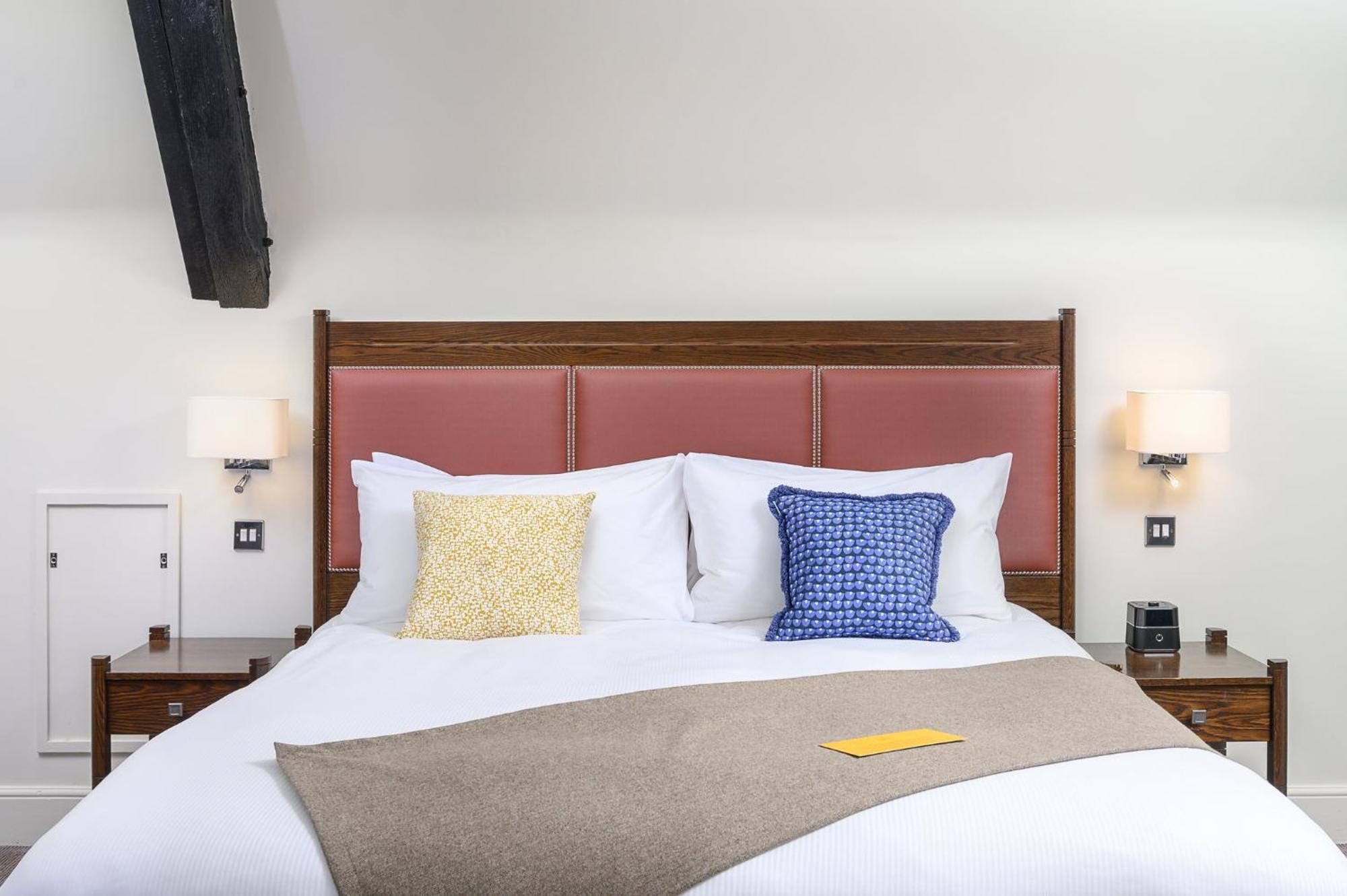 Voco Oxford Thames By Ihg Hotel Kennington  Exterior photo