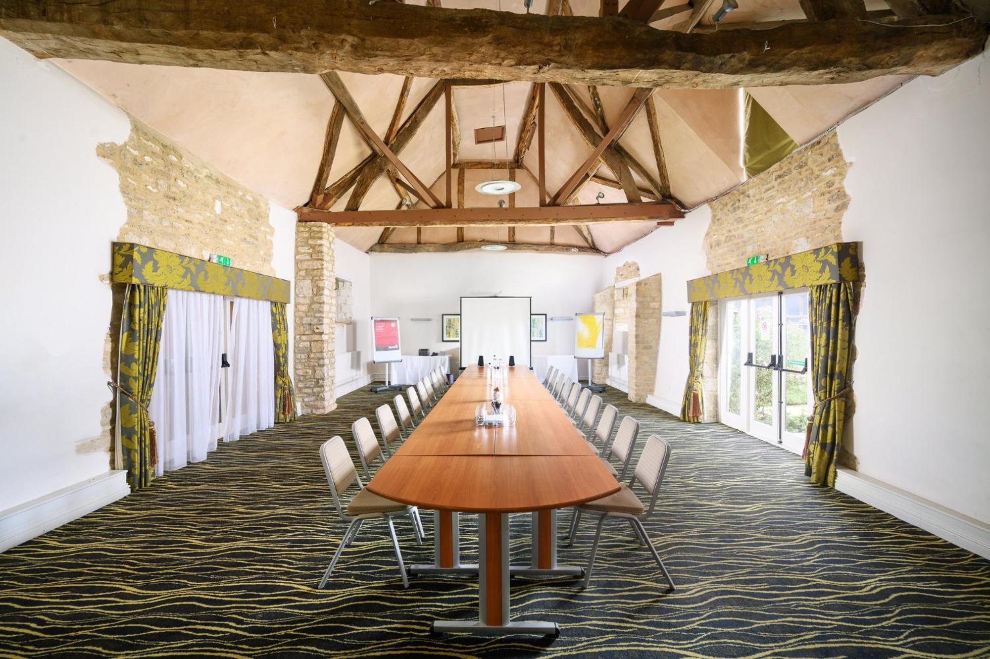 Voco Oxford Thames By Ihg Hotel Kennington  Exterior photo